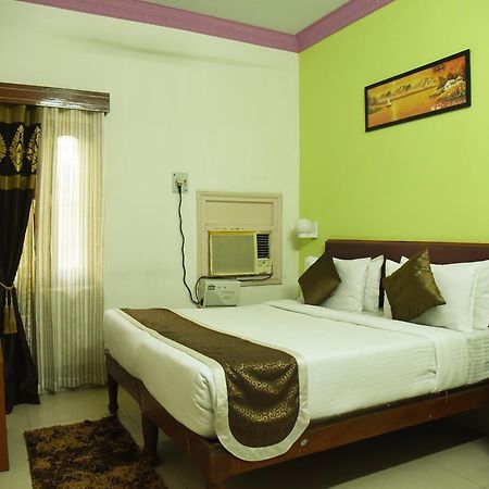 Hôtel Rnb Select Vijay Delux à Sultānpur Extérieur photo