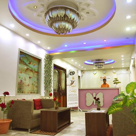 Hôtel Rnb Select Vijay Delux à Sultānpur Extérieur photo