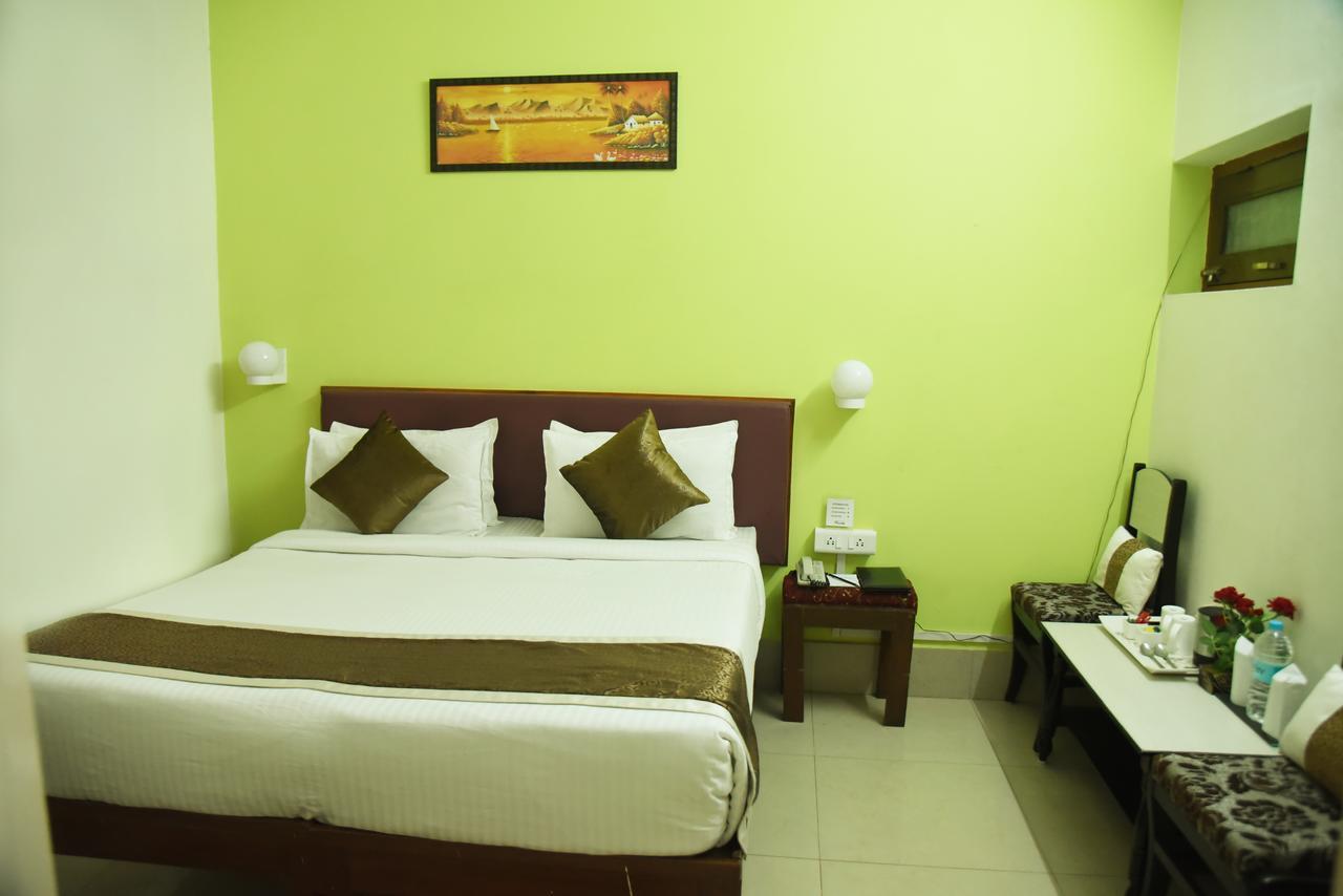 Hôtel Rnb Select Vijay Delux à Sultānpur Extérieur photo